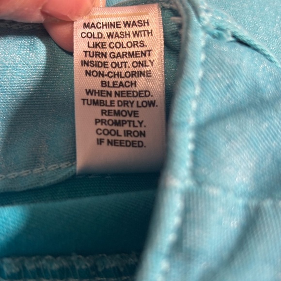 Women’s Cato Plus size capris jeans - Picture 7 of 8